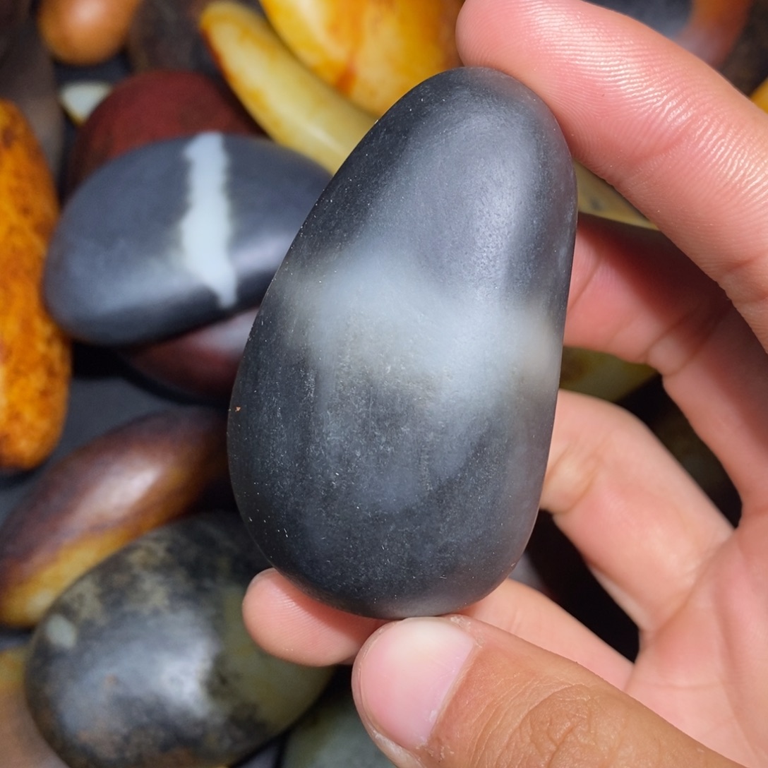 和田玉未镶嵌珠宝奇石