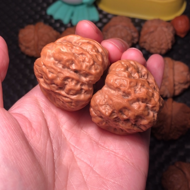 文玩核桃把件讲****?蛤蟆