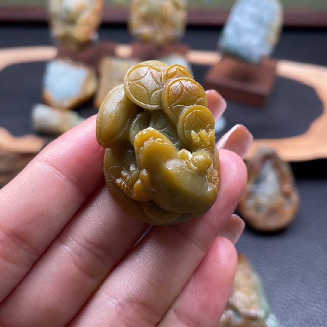 定制翡翠未镶嵌翡翠