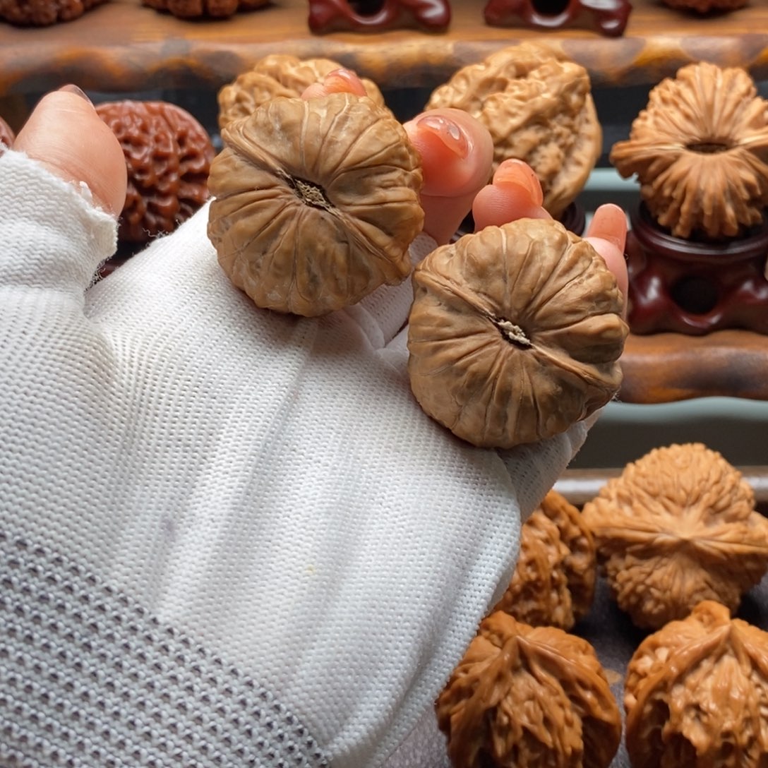 文玩核桃吊坠南瓜墩核桃