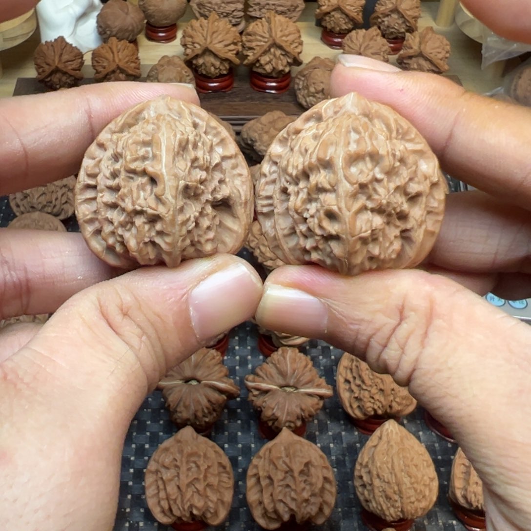 把件文玩核桃全品三角白狮子头37.5