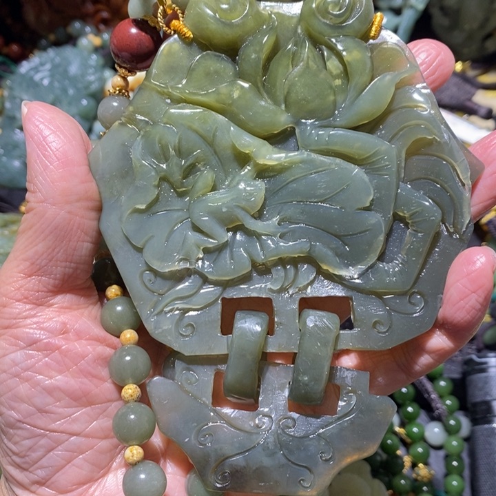 岫玉岫玉吊坠未镶嵌