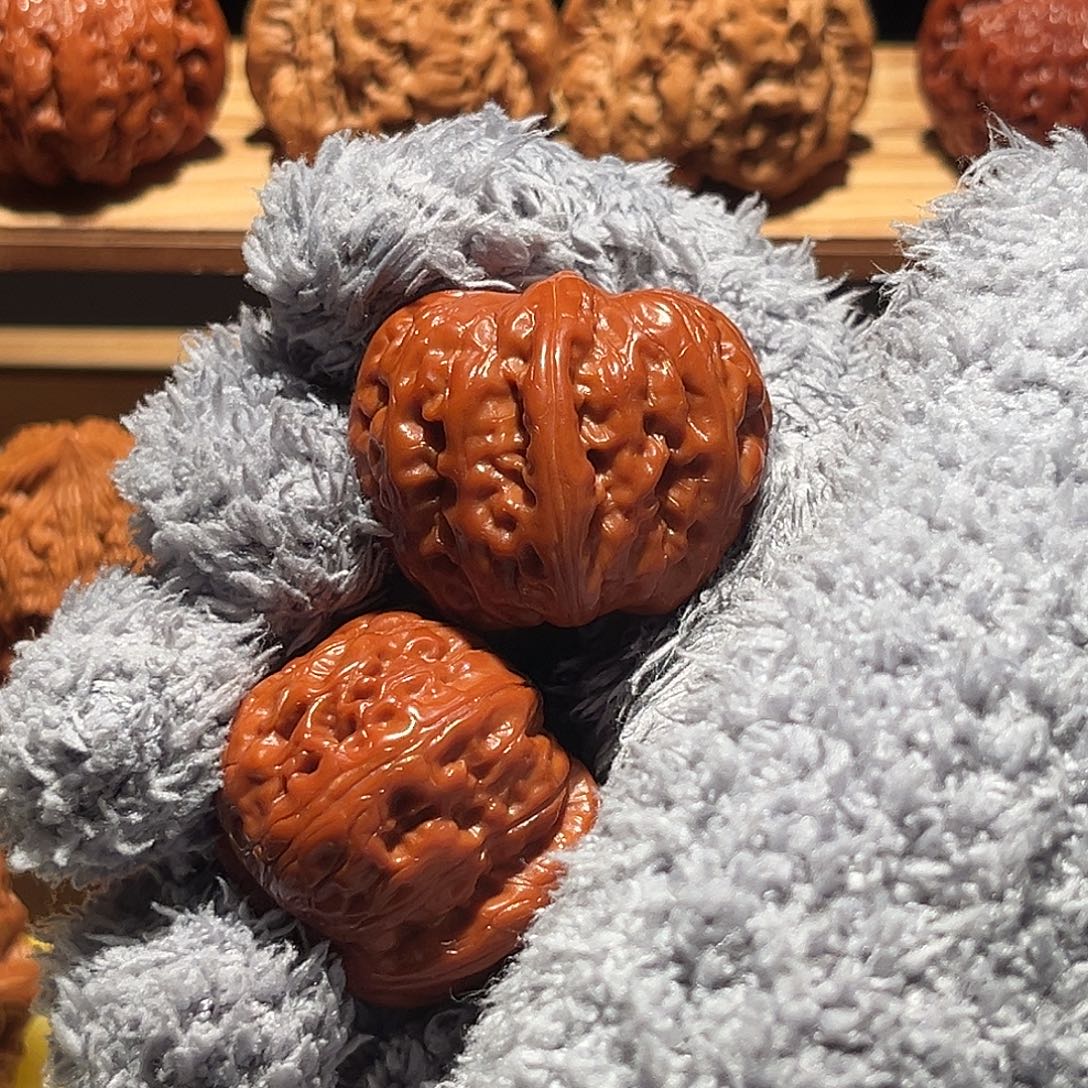 辉***仔吊坠文玩核桃37元宝