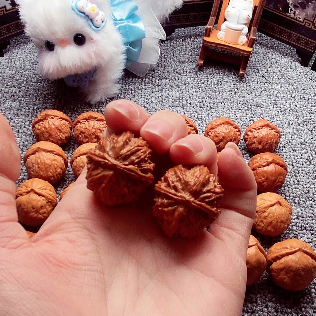 文玩核桃吊坠元宝墩