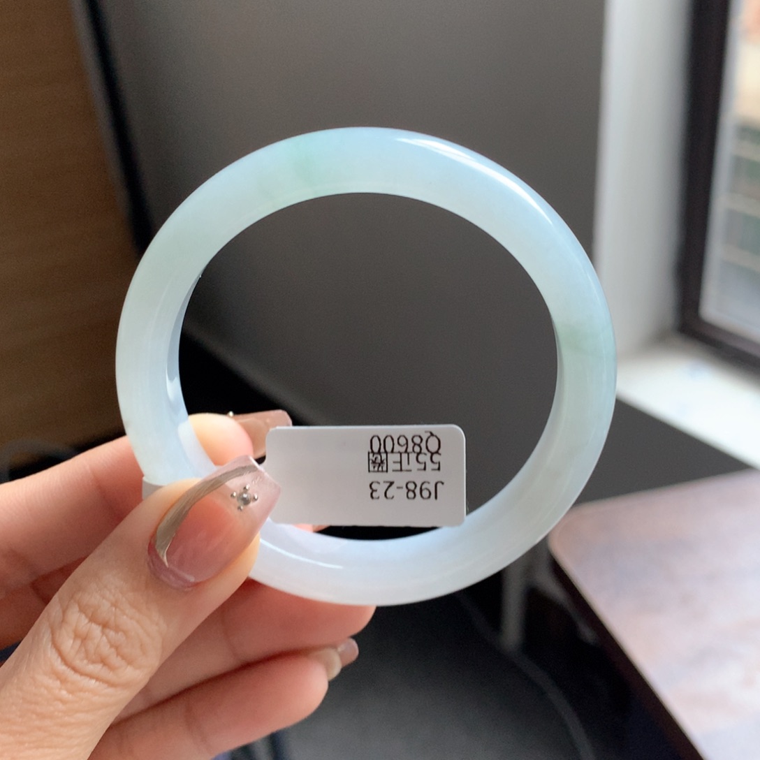 翡翠手镯未镶嵌冰白飘绿5号