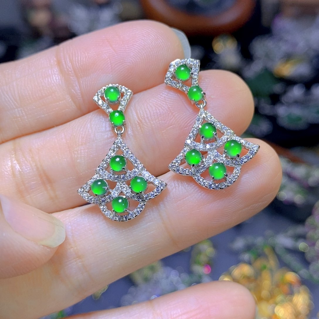 翡翠颈饰银S925镶嵌天然翡翠