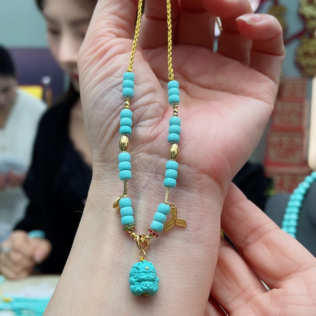 绿松石颈饰18K金镶嵌