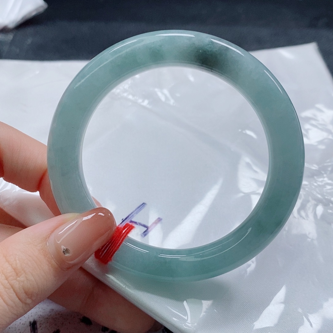 【闪购商品】未镶嵌手镯（圆镯）翡翠528号