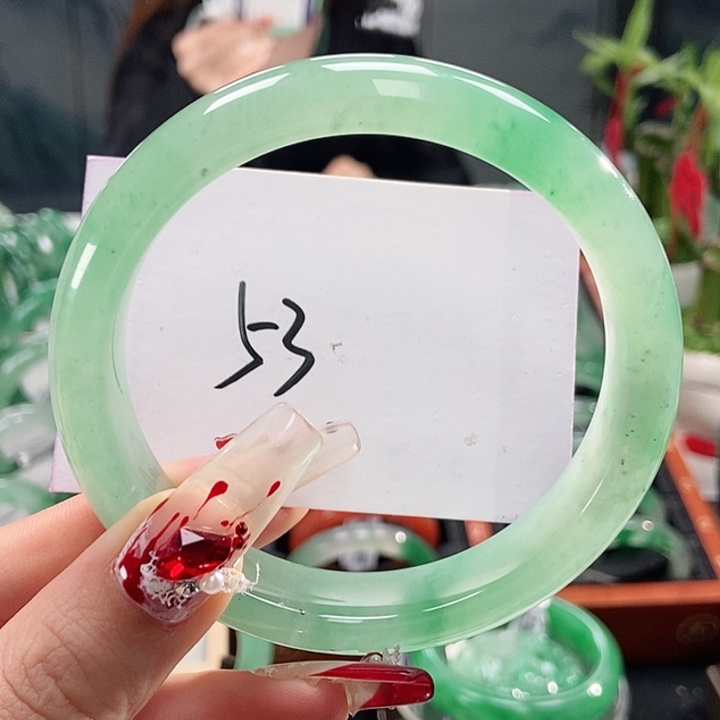 石英质玉手镯未镶嵌天然A货非洲翠手镯