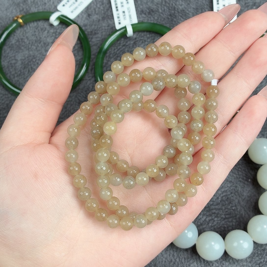 和田玉未镶嵌颈饰和田玉珠串