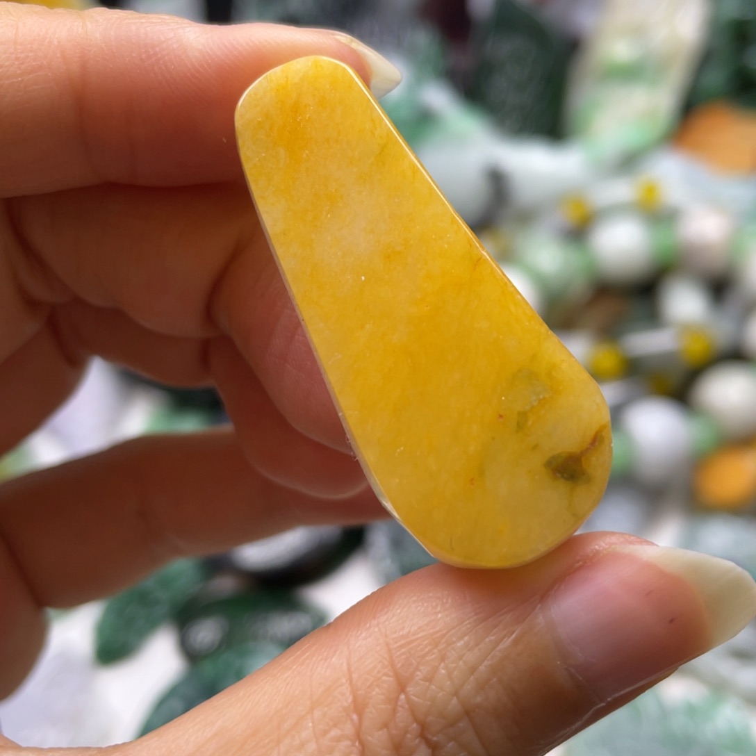 翡翠颈饰未镶嵌牌子