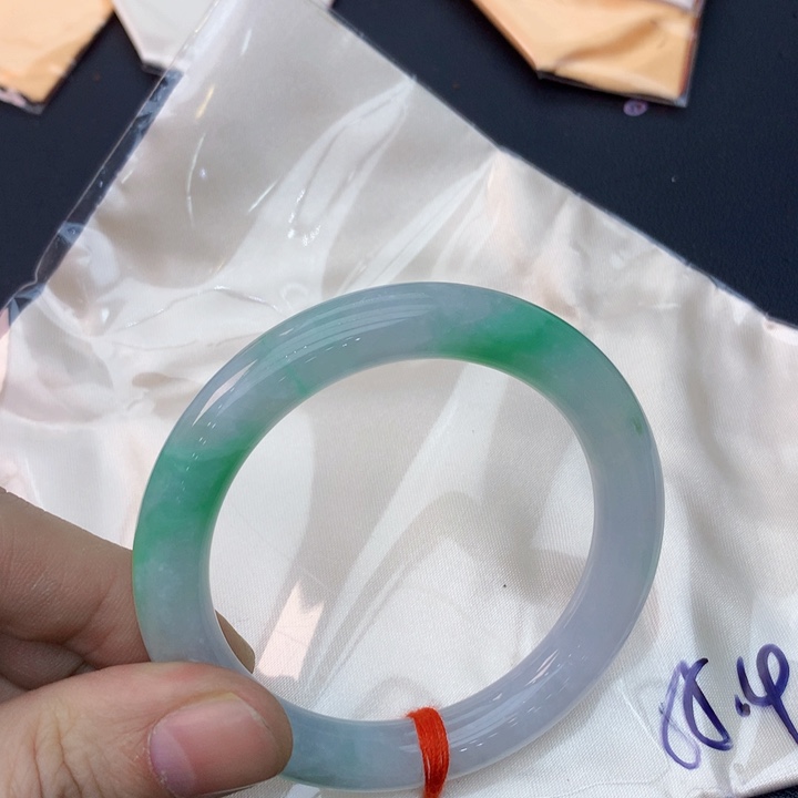 未镶嵌手镯翡翠翡翠手镯