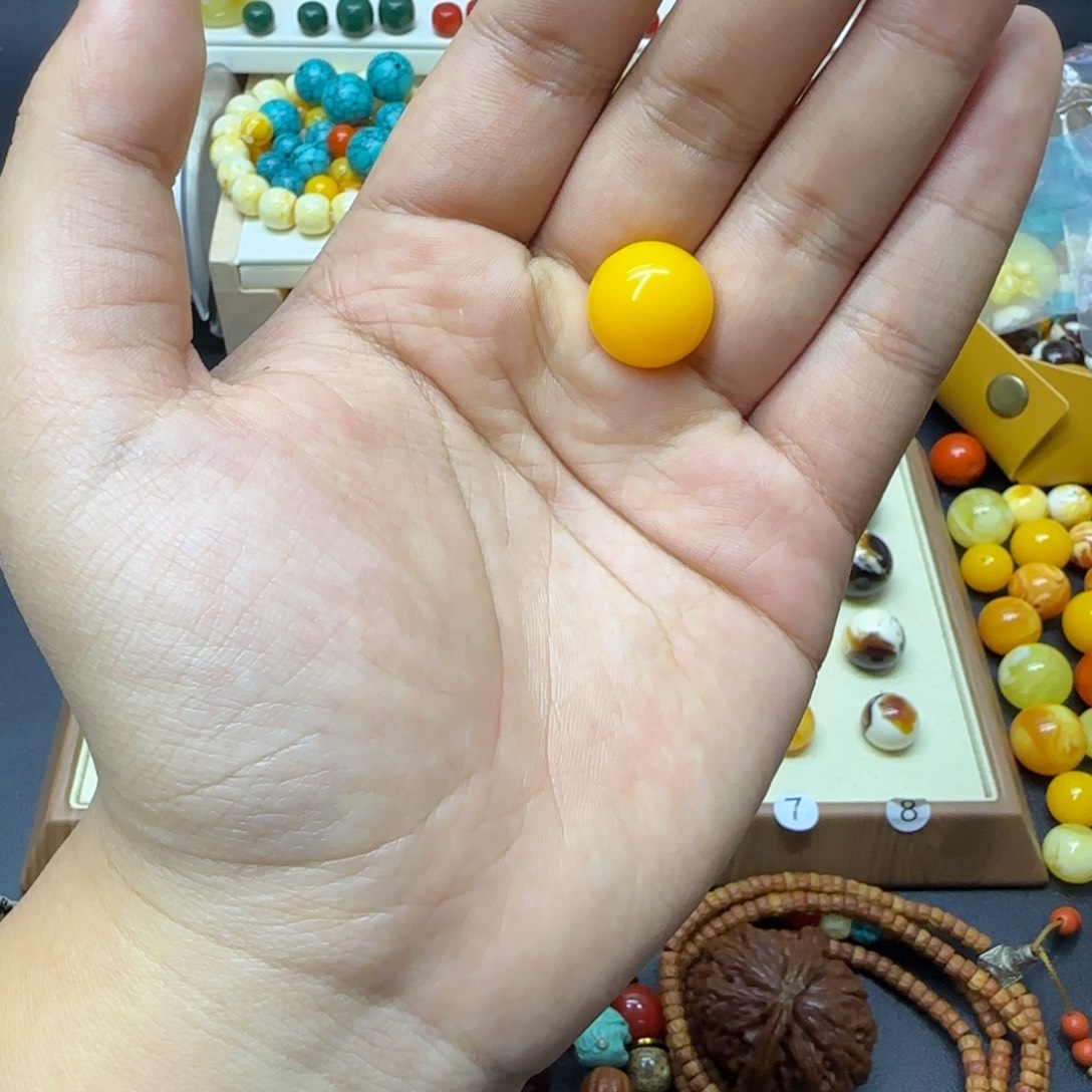 不***ง琥珀未镶嵌裸石..