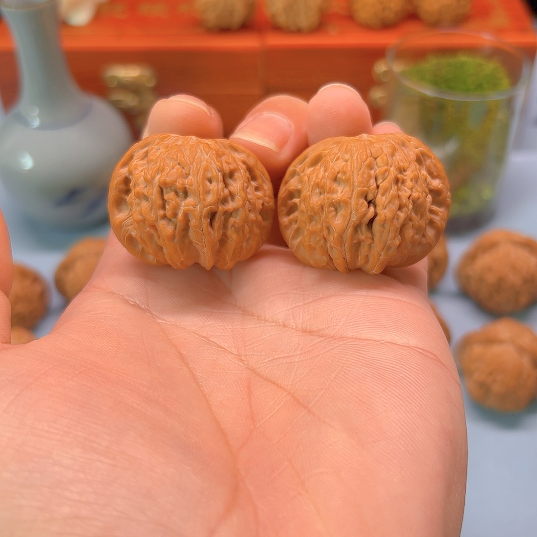 文玩核桃把件全品山地小磨盘