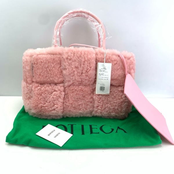 未使用/葆蝶家/市场价30000/包包/250311RN0027