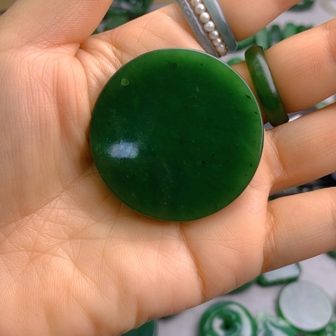 未镶嵌和田玉挂件昆*大圆盘