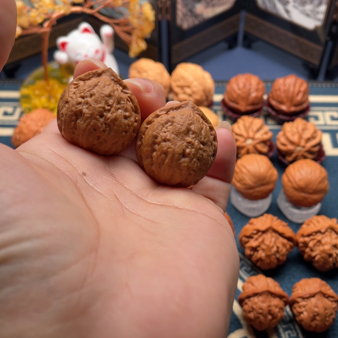 把件文玩核桃鸡心