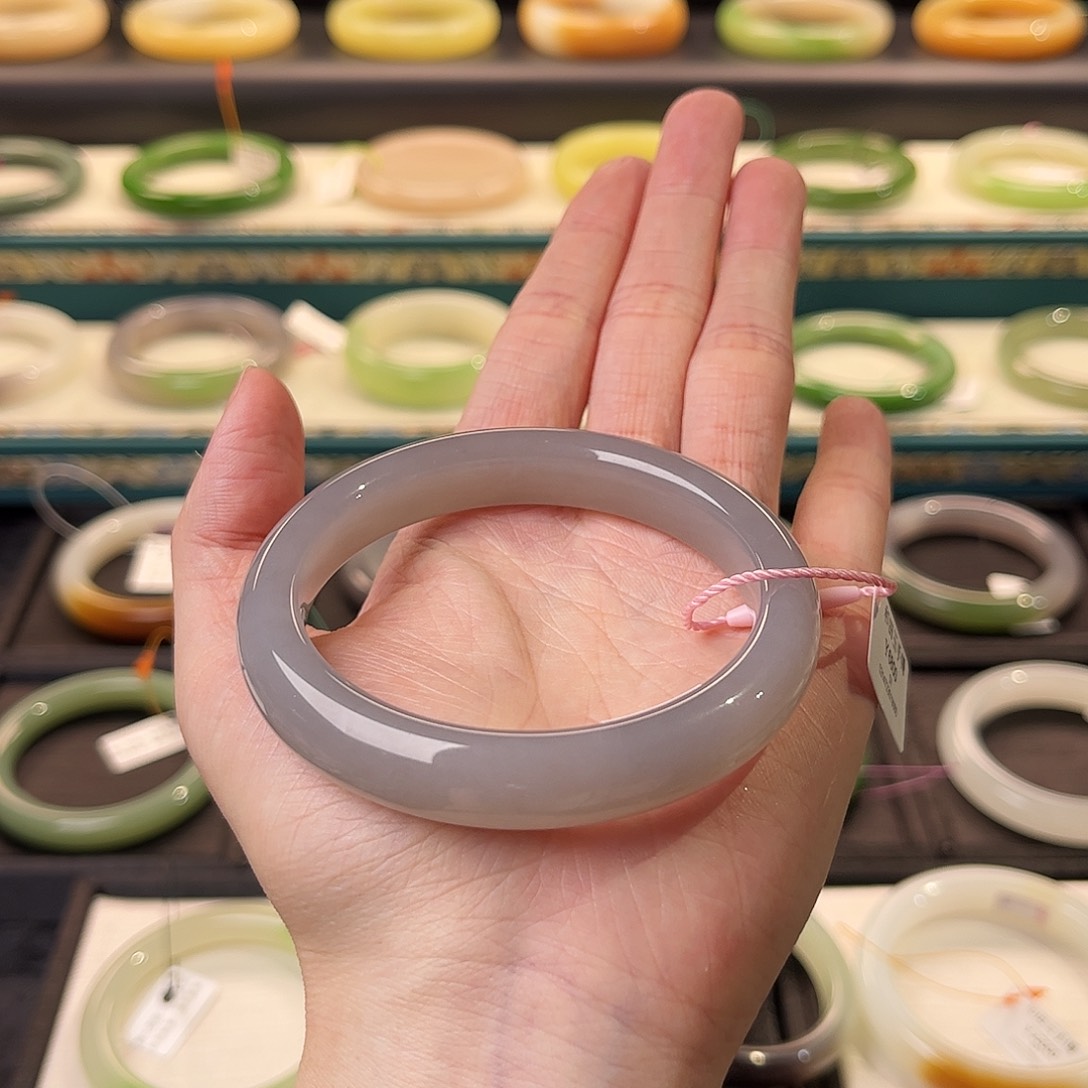 和田玉未镶嵌手镯梦幻紫