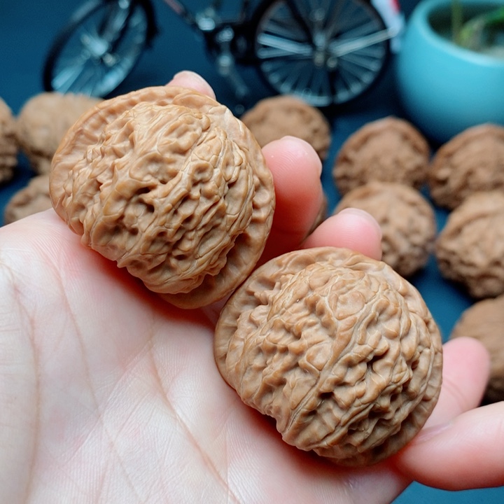 文玩核桃把件白狮子38全品