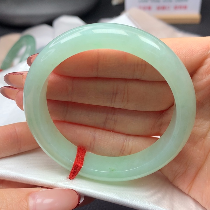 翡翠手镯未镶嵌56正圈