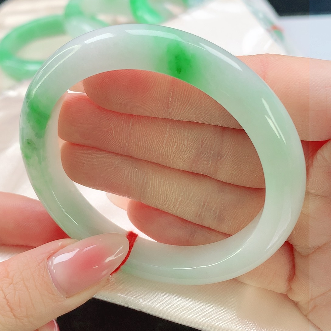 未镶嵌手镯翡翠693