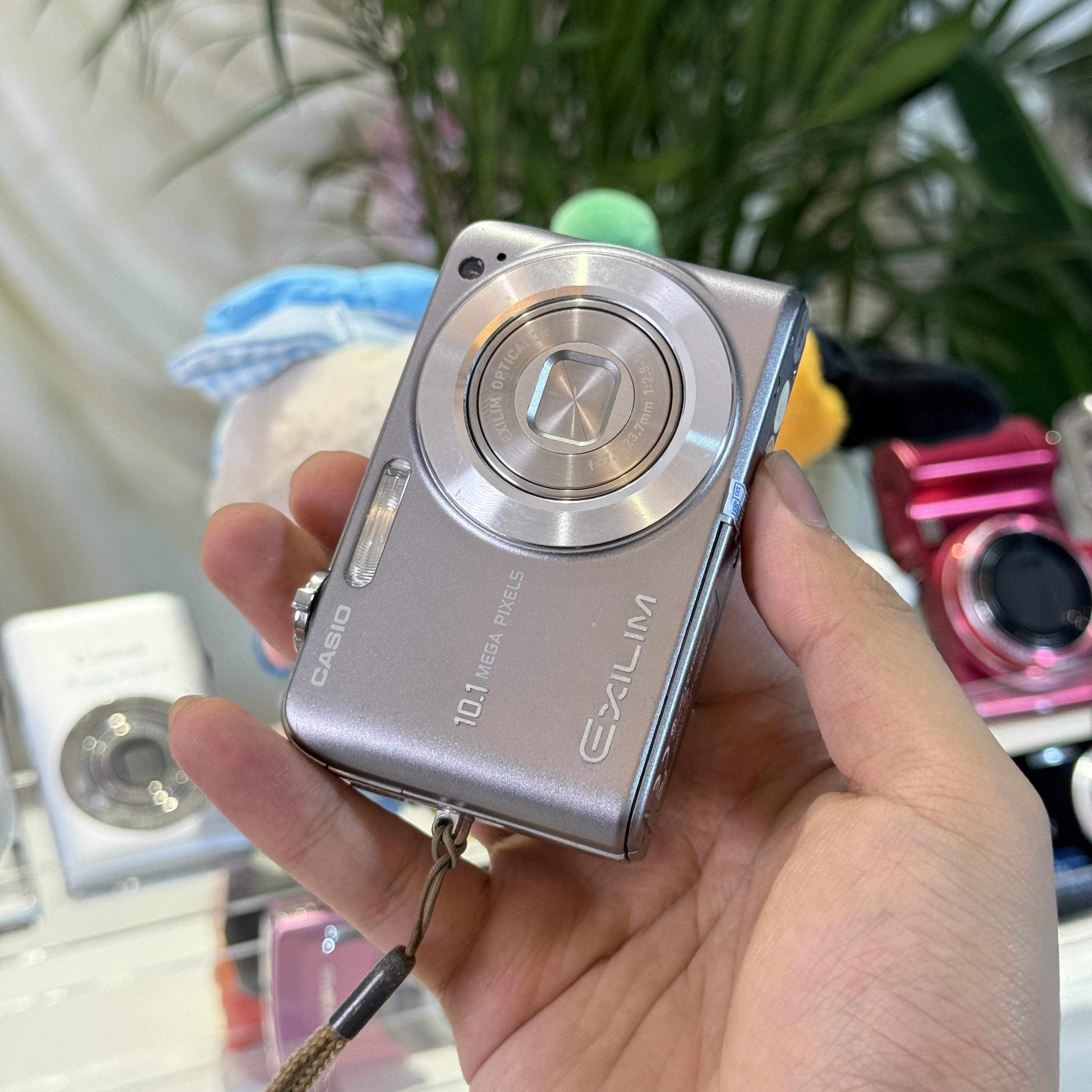 9新 Casio/卡西欧 卡西欧z1050冷白皮柔焦适合新手滤镜多带配件