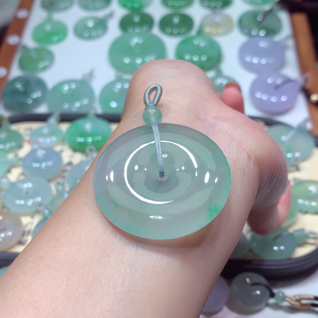 翡翠未镶嵌颈饰24尺寸37.9*6.0