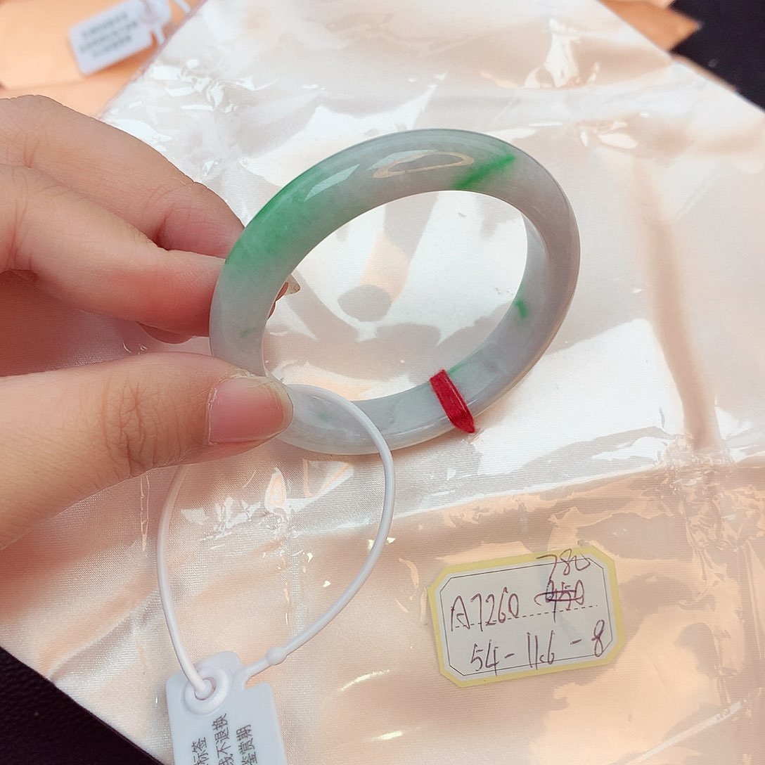 翡翠手镯未镶嵌天然缅甸翡翠A货