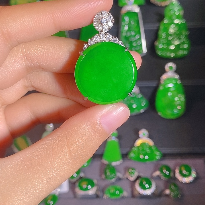 翡翠银S925镶嵌颈饰