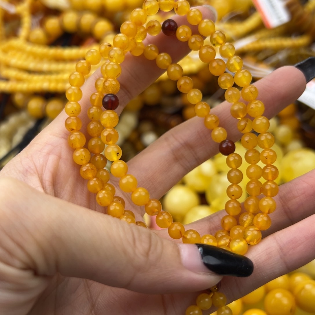 琥珀珠宝奇石未镶嵌