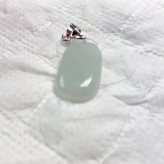 翡翠颈饰未镶嵌财****贝吊坠