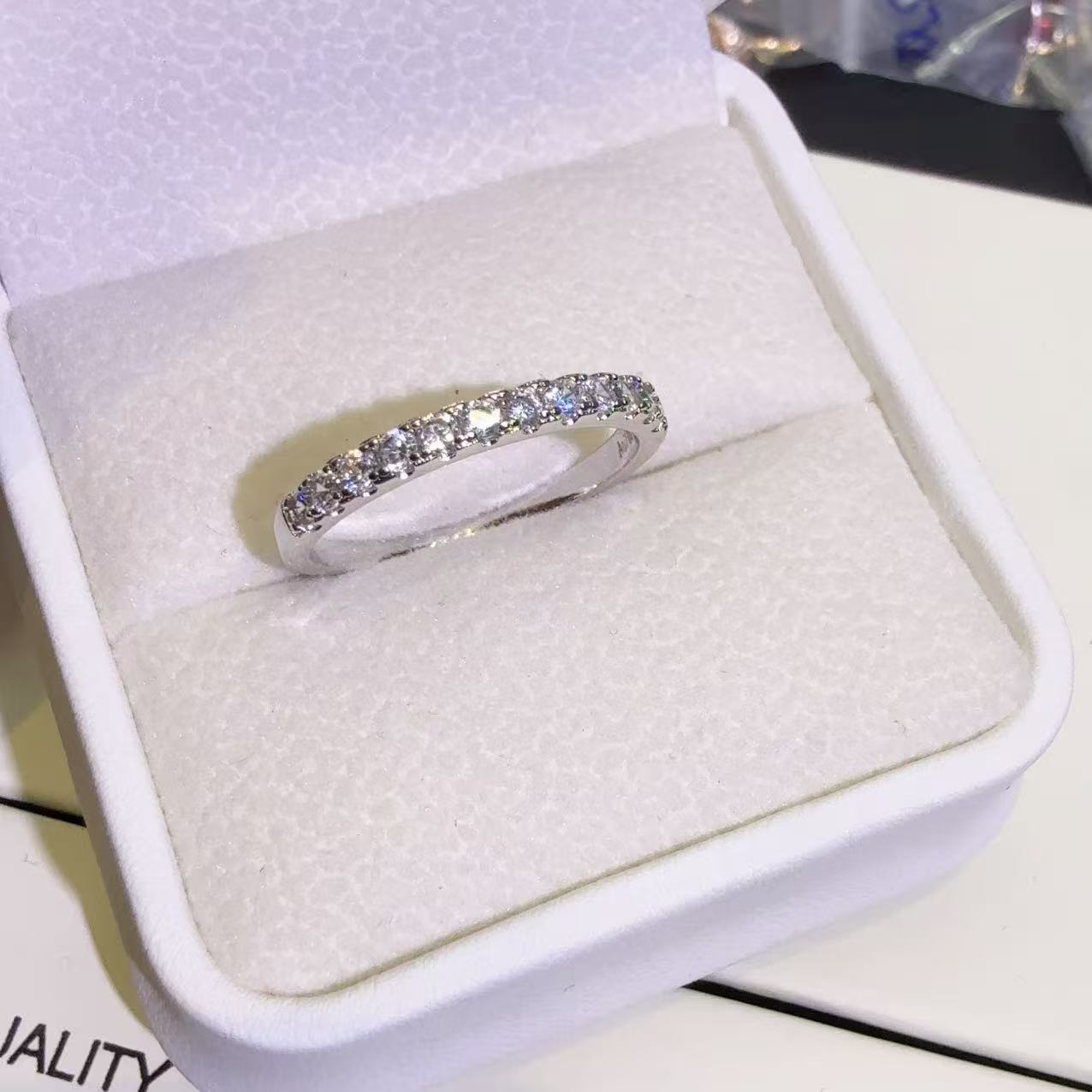 实验室培育钻石半排排戒自选链接