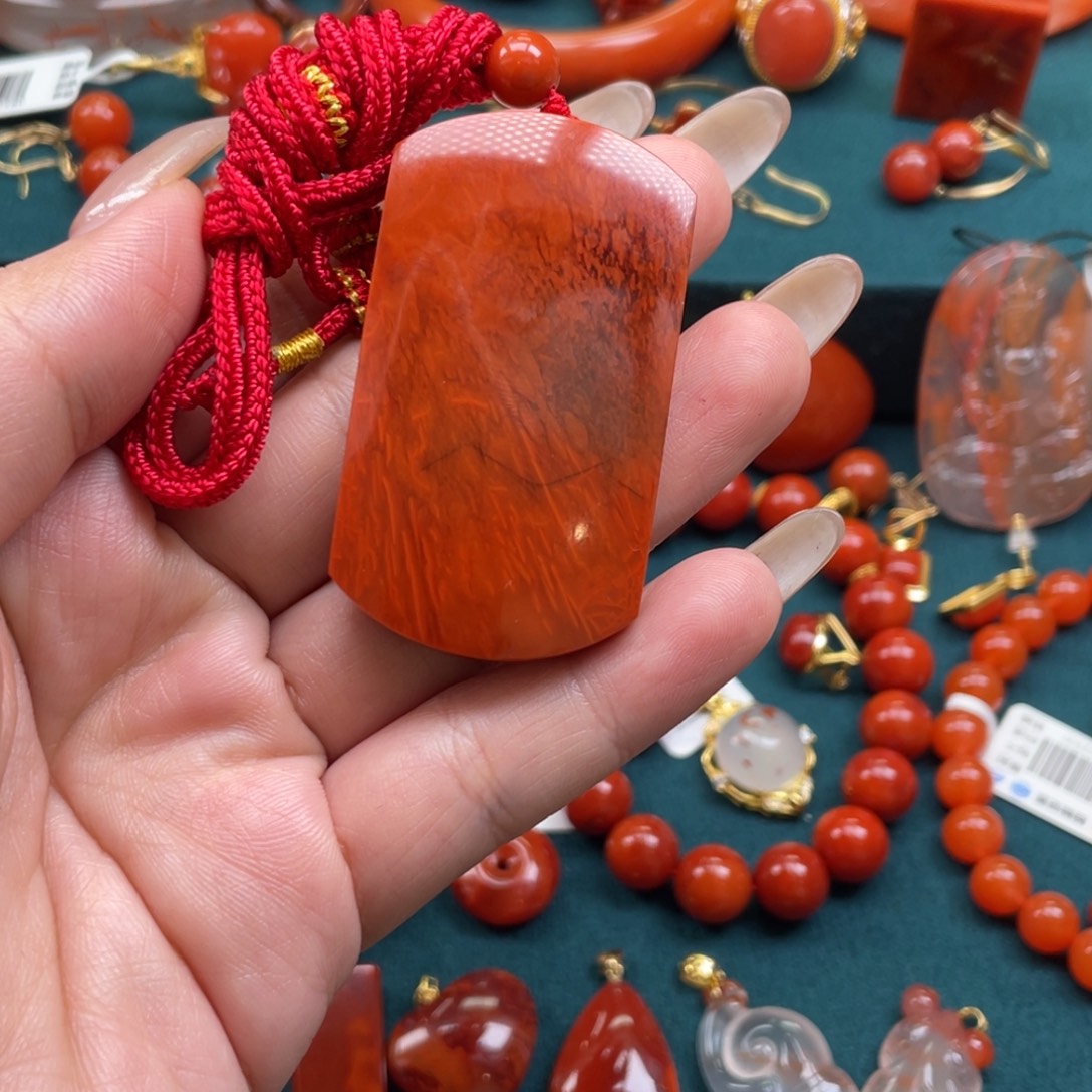 南红玛瑙未镶嵌川料南红火焰无事牌吊坠