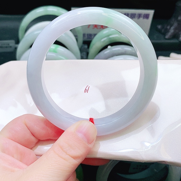 翡翠未镶嵌手镯123