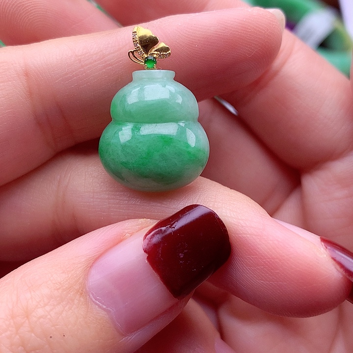 翡翠颈饰18K金镶嵌翡翠