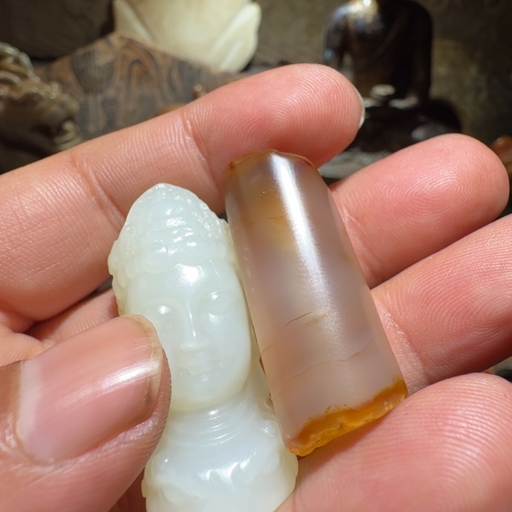 扬***爷和田玉（糖玉）未镶嵌颈饰
