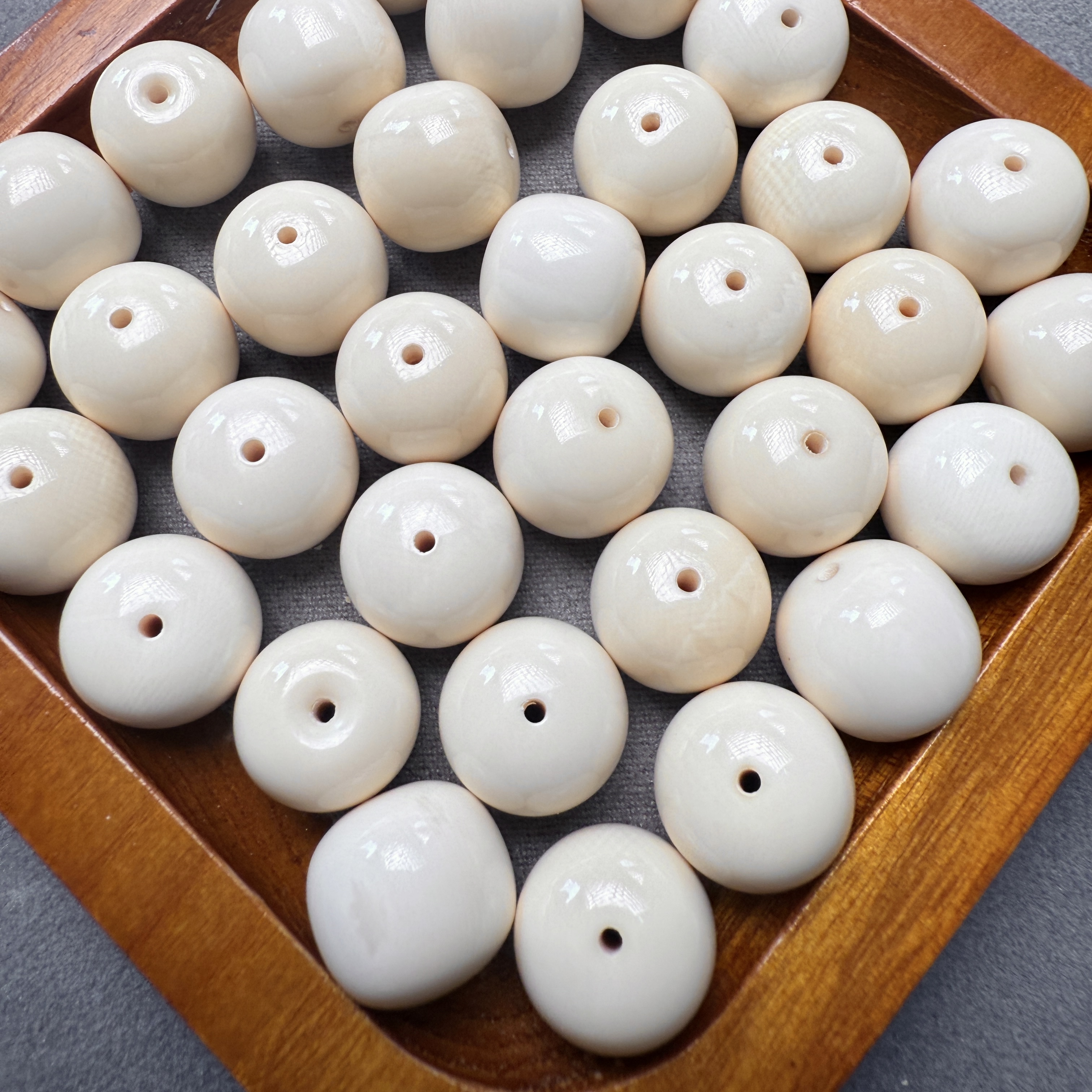 天然猛犸象牙13*12老型桶珠单颗配饰(4A全品轻微水印)