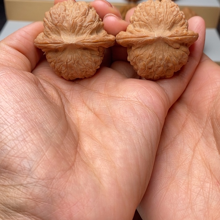 吊坠文玩核桃血麒麟