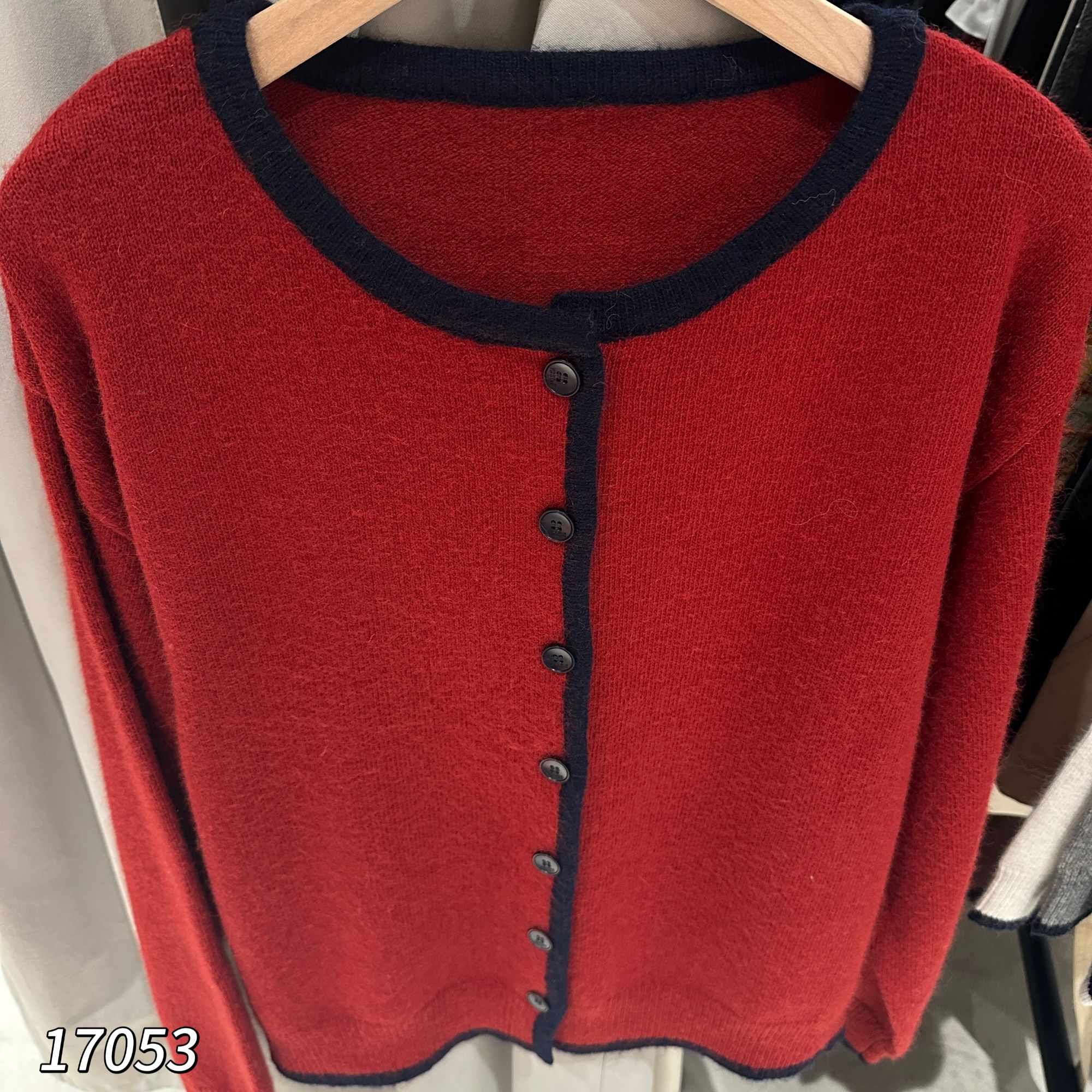 17053 WANGDAN（部分无水洗唛，介意慎拍)新款撞色针织长袖开衫