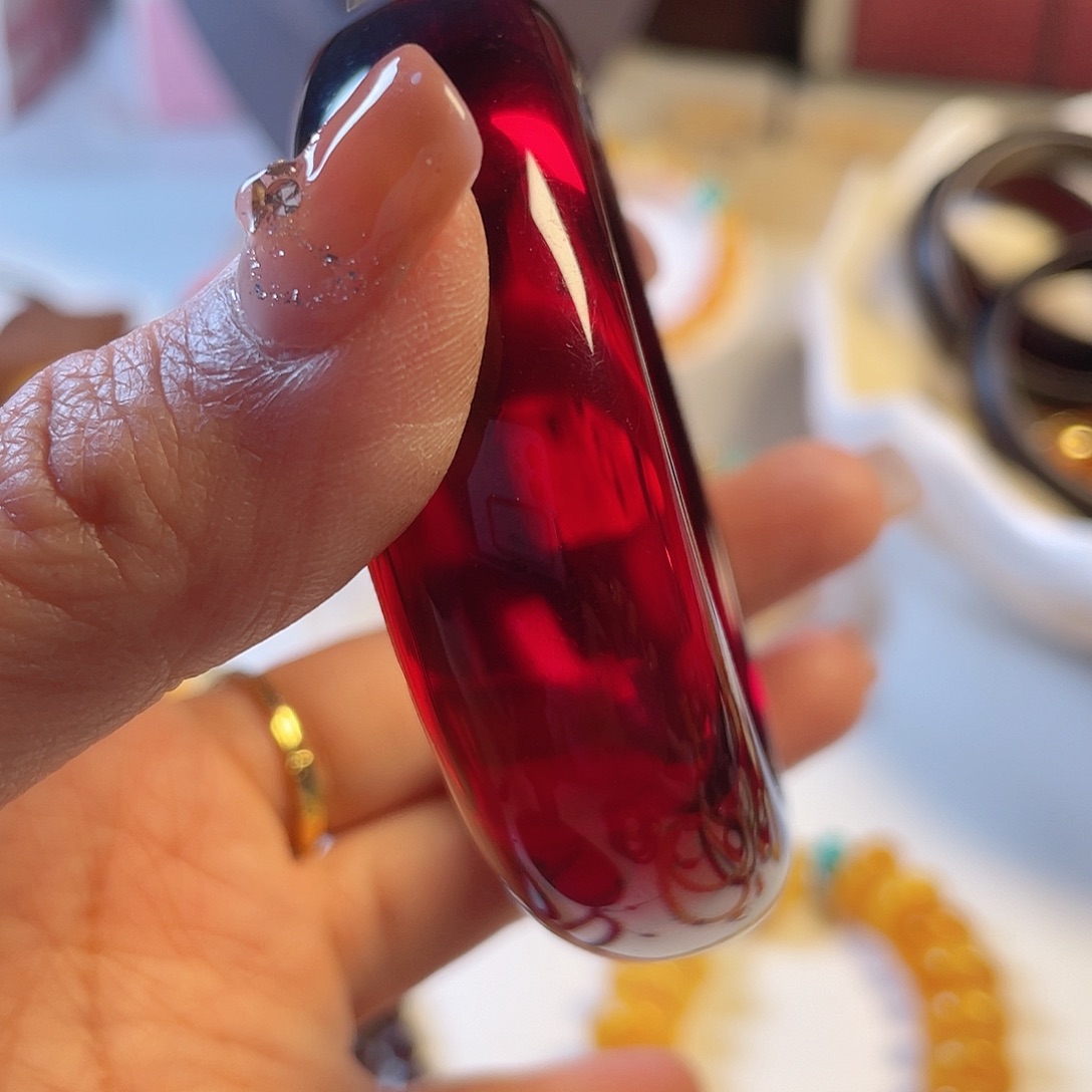 琥珀手镯未镶嵌56圈口