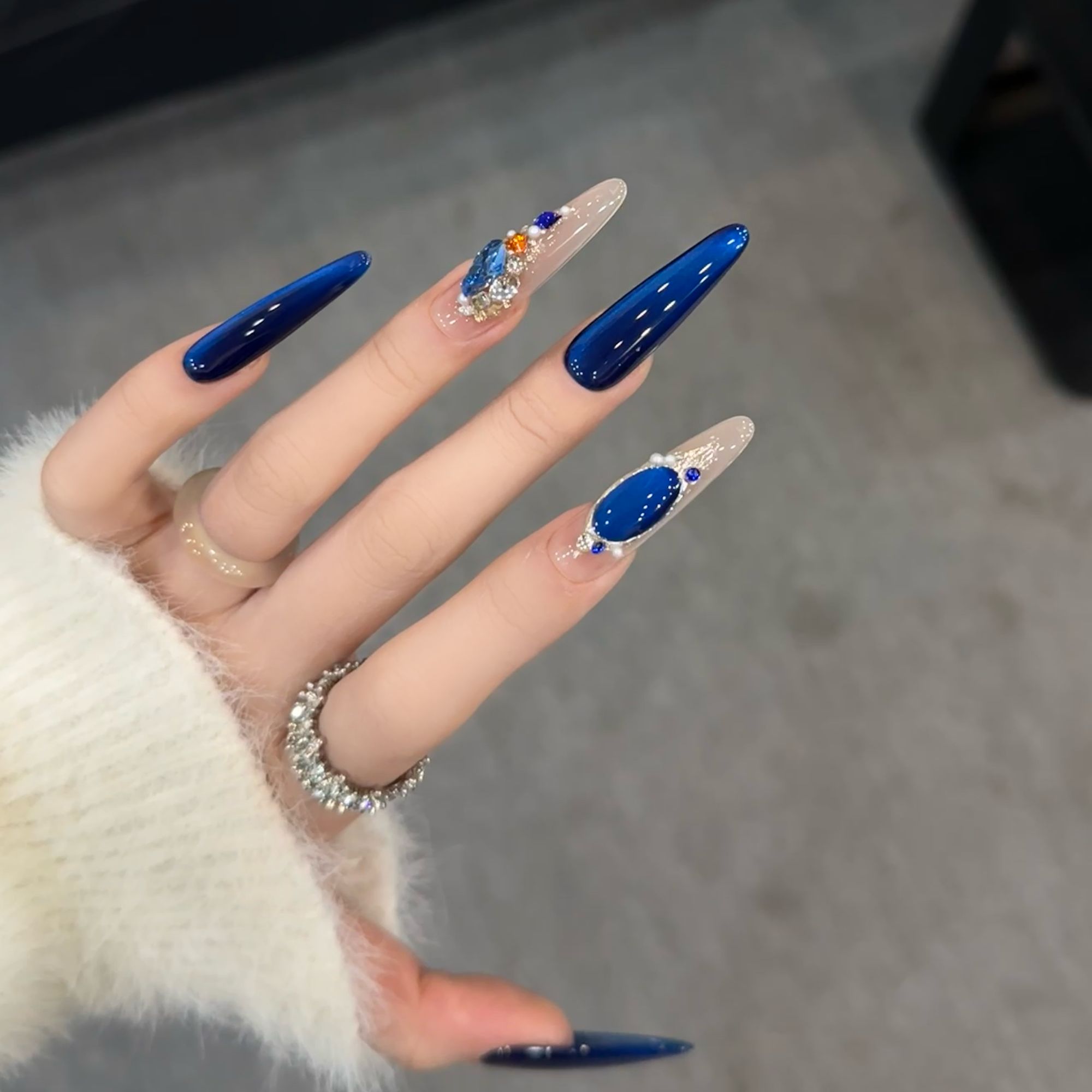 【东方美学】-克莱因蓝轻奢小众设计风轻奢纯手工穿戴甲