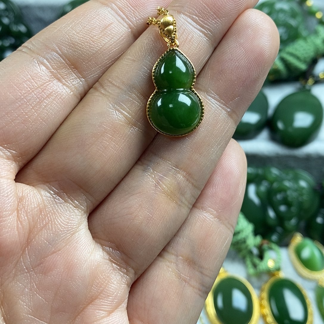 和田玉（碧玉）未镶嵌颈饰