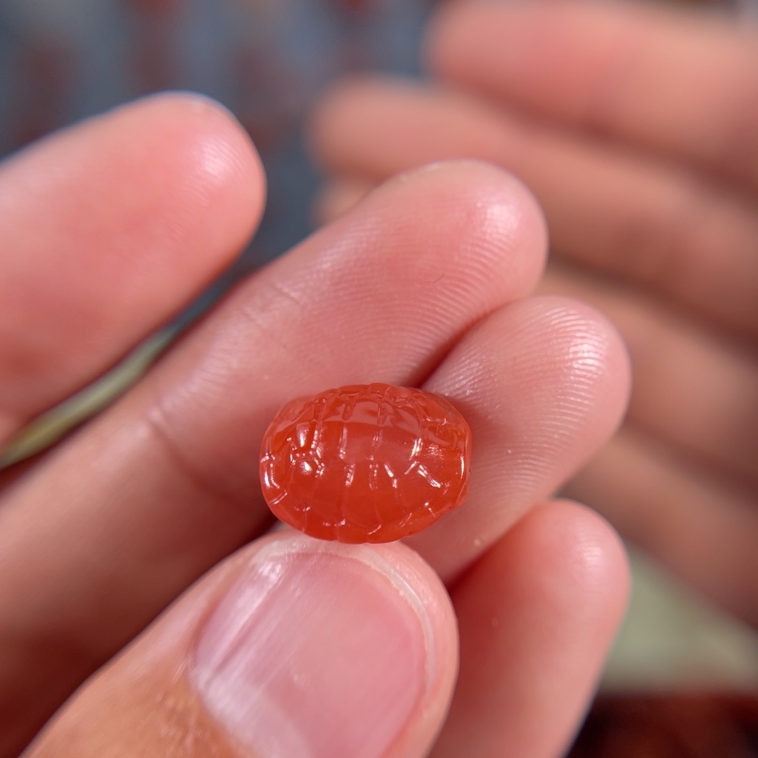 南红玛瑙大黑洞富甲天下12*10.2不退不换未镶嵌