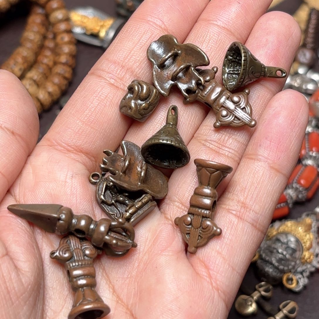 铜星月菩提吊坠项链