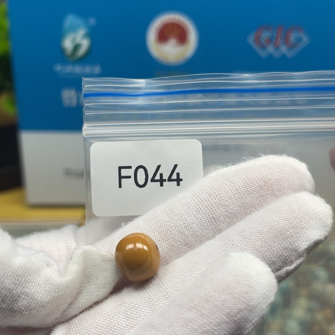 南红玛瑙未镶嵌珠宝奇石