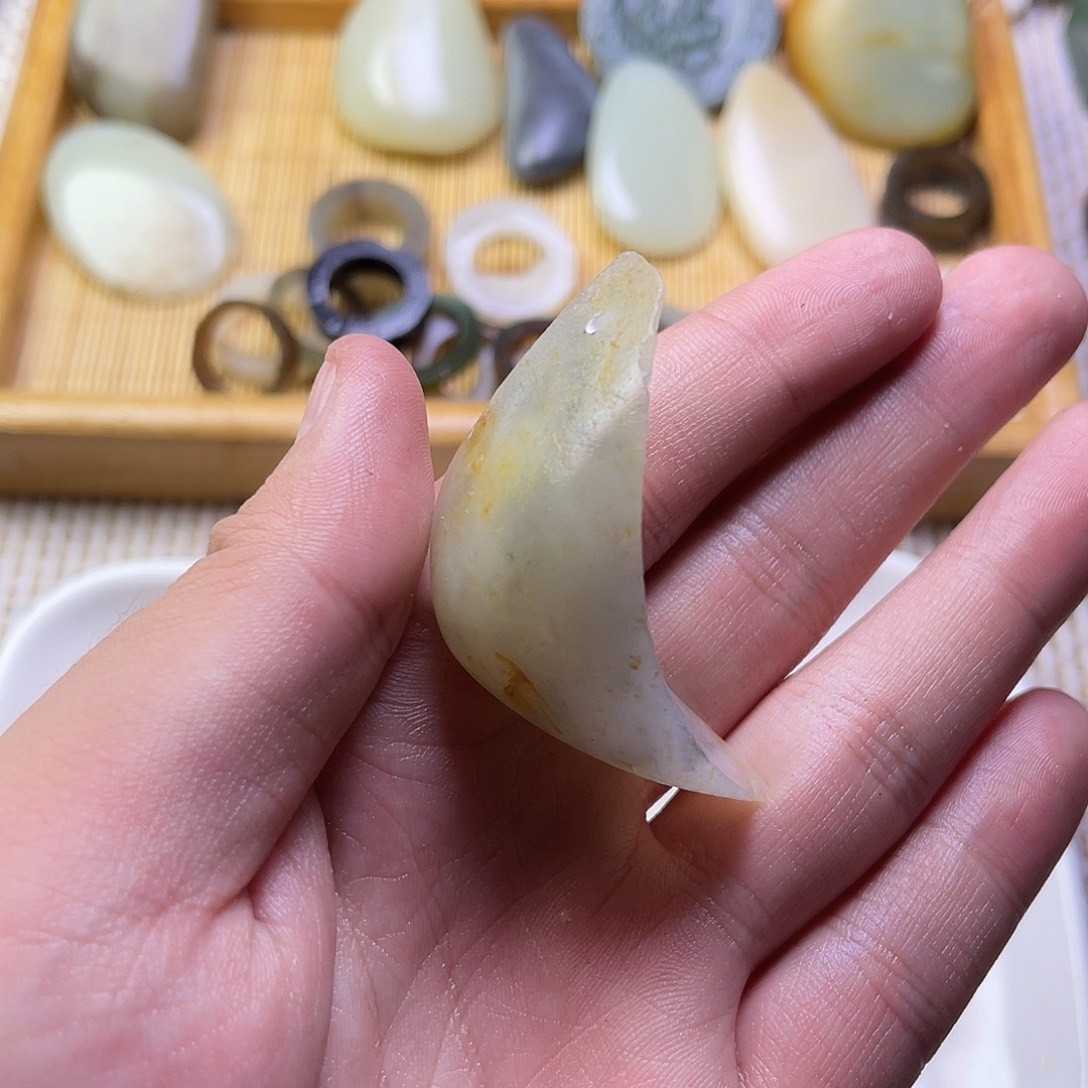 未镶嵌和田玉珠宝半成品