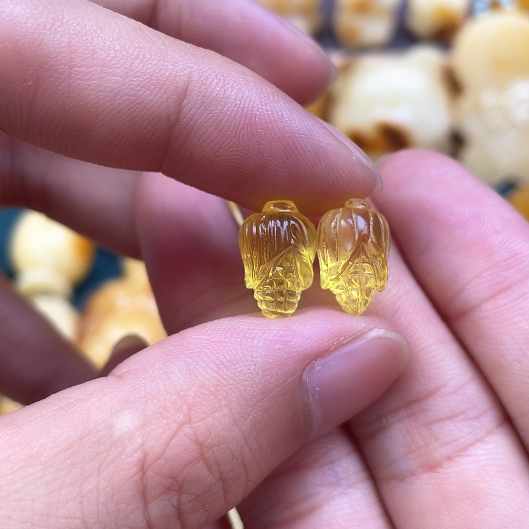 未镶嵌琥珀裸石蜜蜡