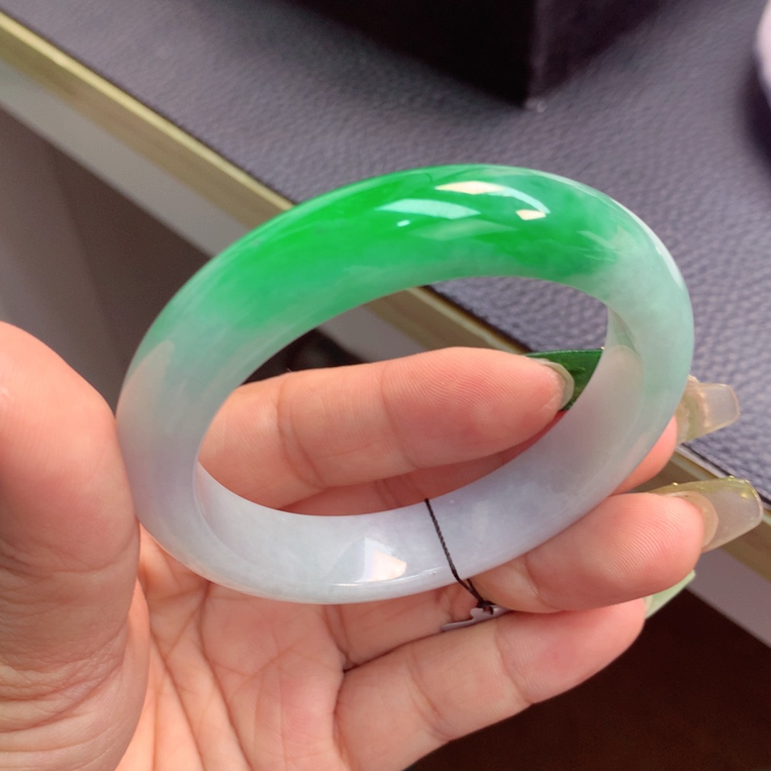 未镶嵌手镯翡翠缅甸