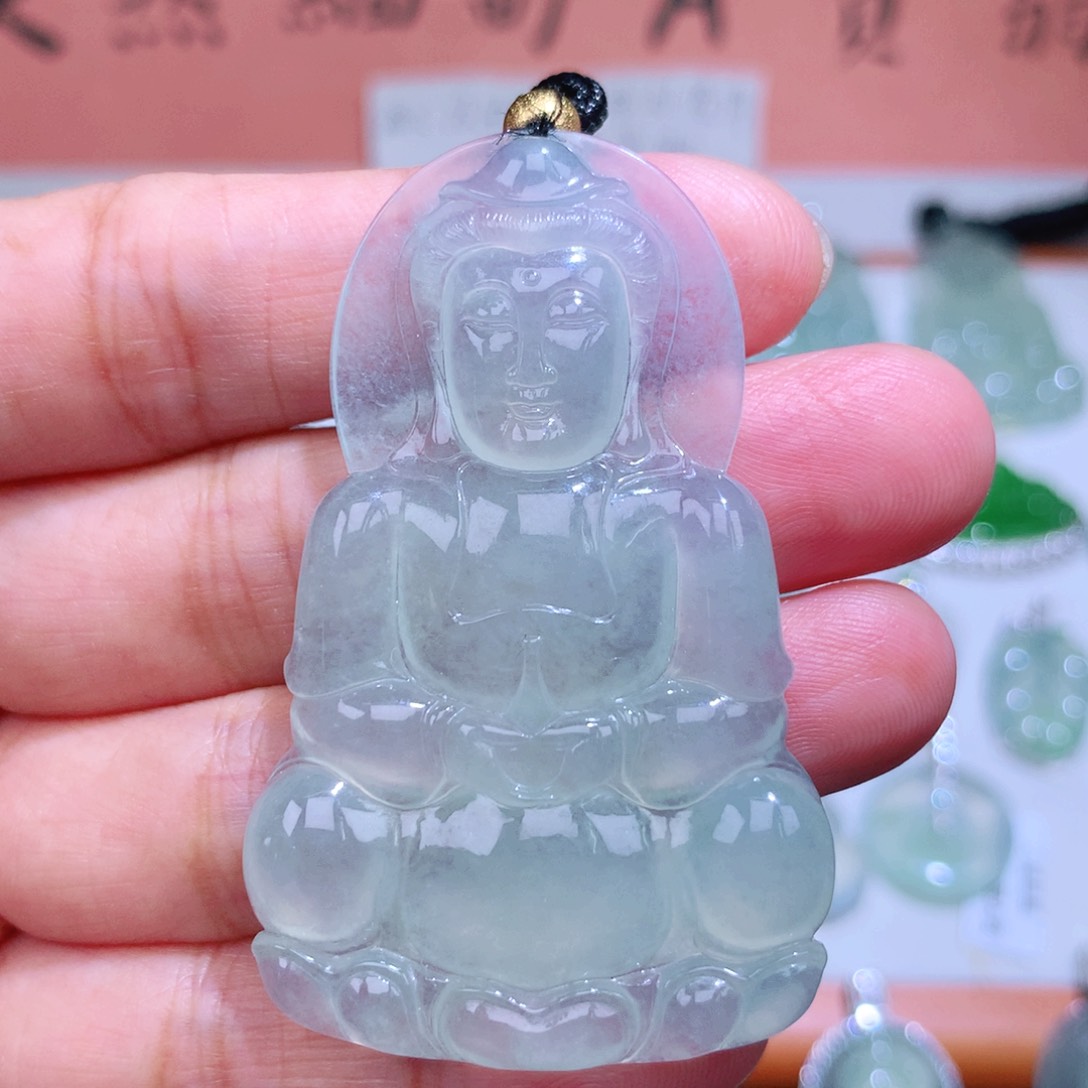 翡翠未镶嵌颈饰观音