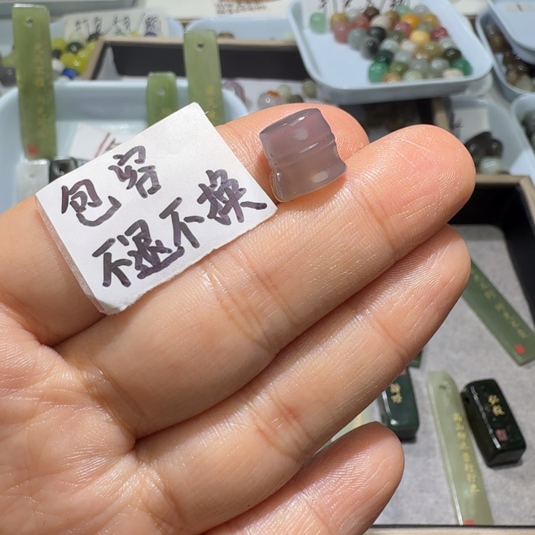 和田玉未镶嵌珠宝奇石